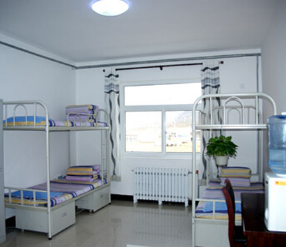 C7在线娱乐集团宿舍家具